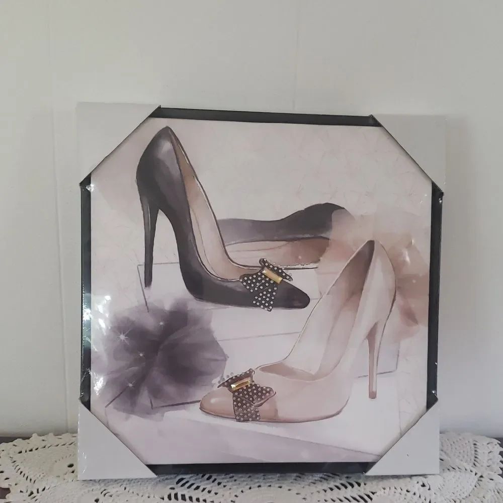 Cute NWT High Heels with Bling Printed Framed Wall Decor